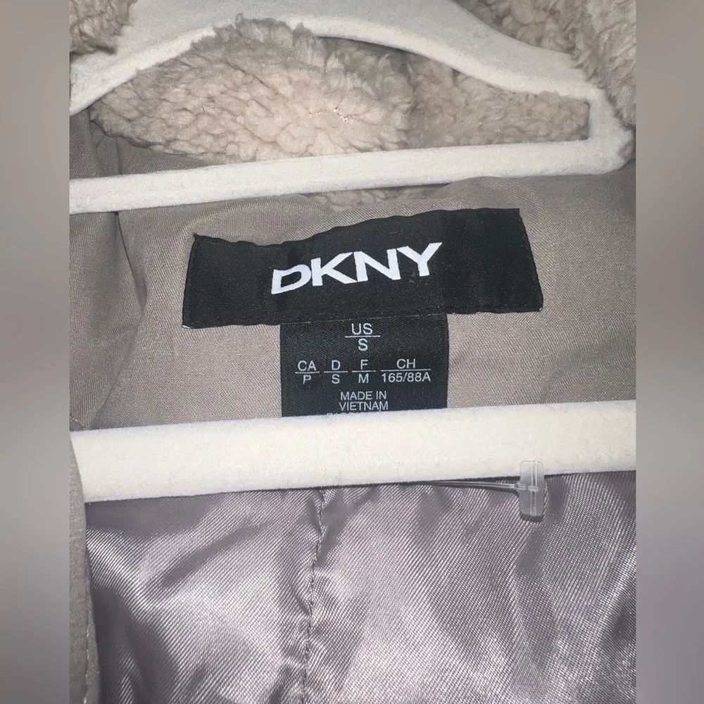 COPY - DKNY parka coat - Picture 3 of 6